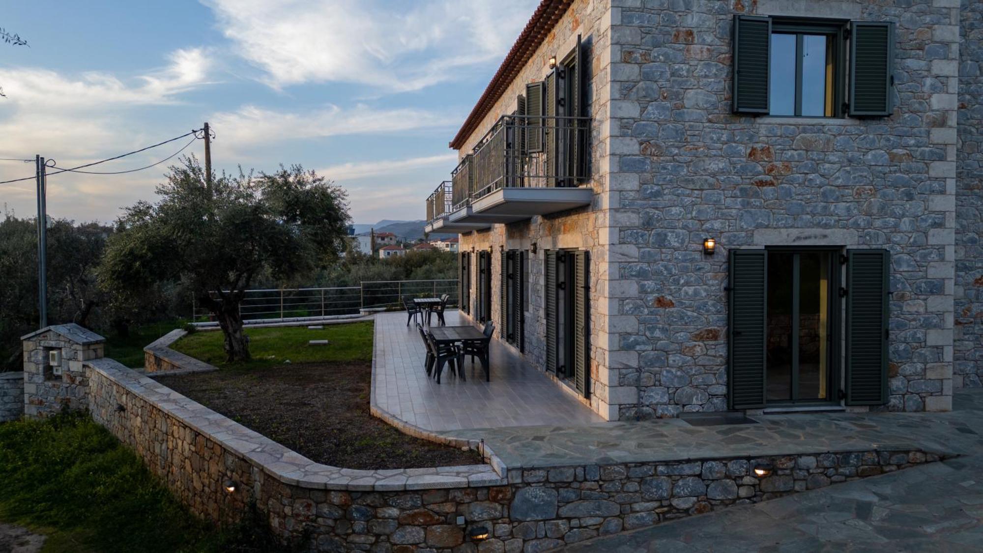 Torri Di Pietra Villa Stoúpa Eksteriør billede
