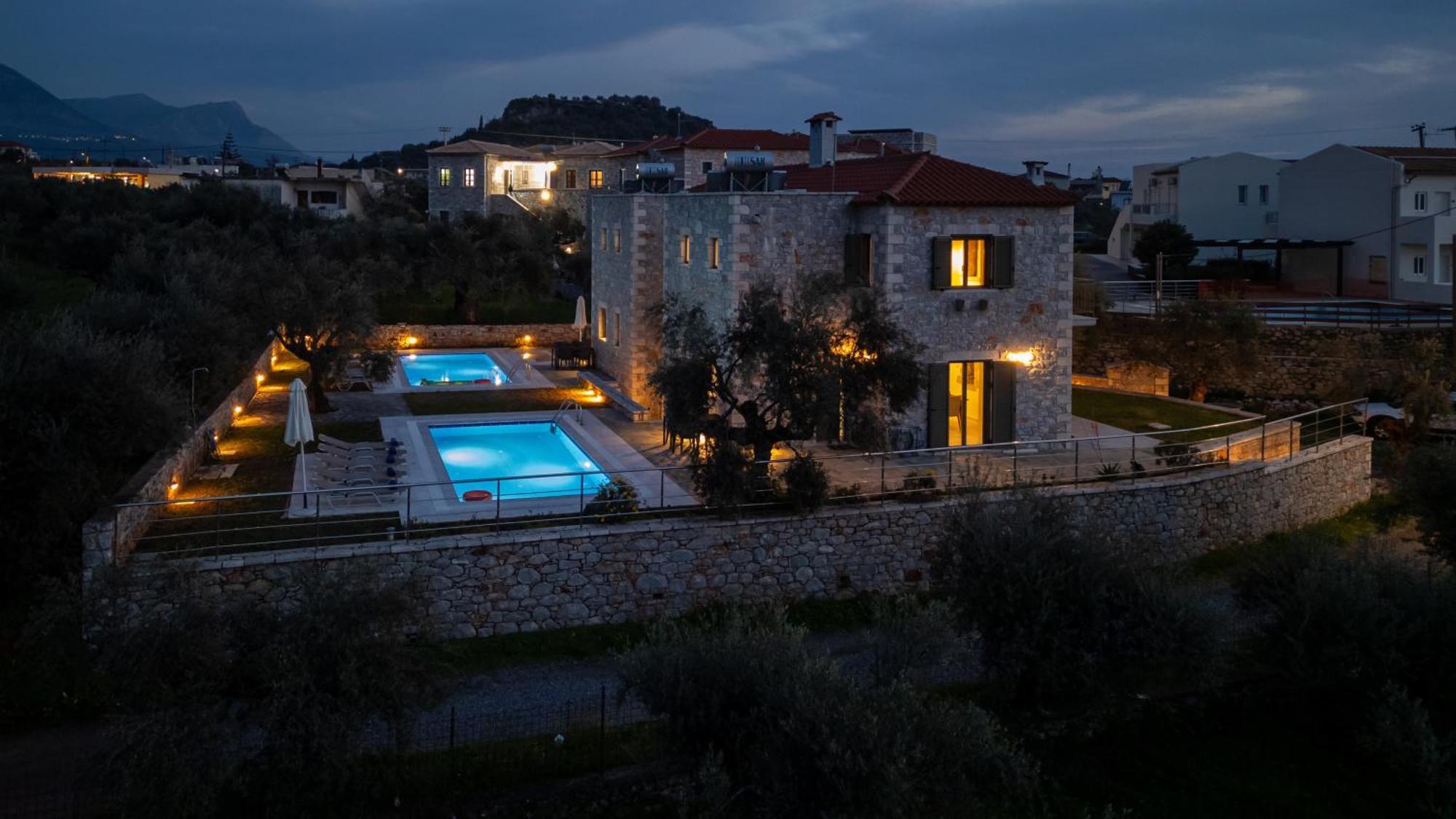 Torri Di Pietra Villa Stoúpa Eksteriør billede