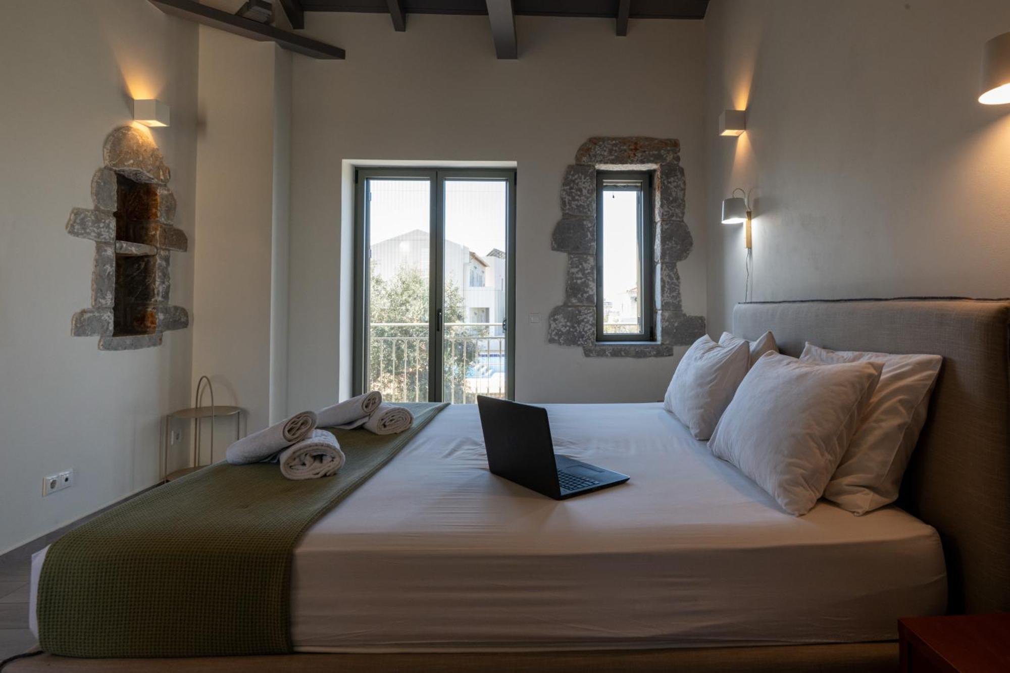 Torri Di Pietra Villa Stoúpa Eksteriør billede